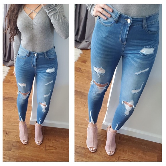 LAST PAIR ❤️High rise destroyed jeans - Picture 5 of 10